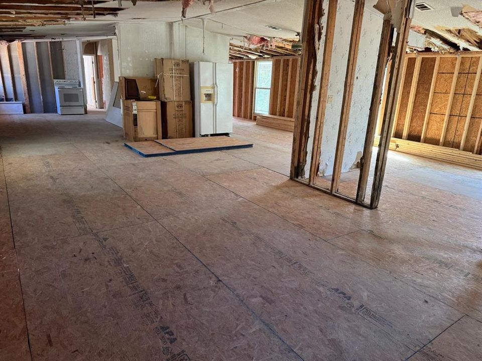 For Sale: $75,000 (3 beds, 2 baths, 1664 Square Feet)