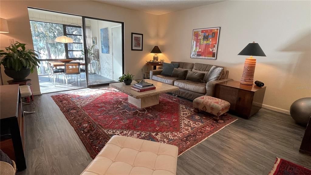 待售: $207,500 (2 贝兹, 2 浴室, 1152 平方英尺)