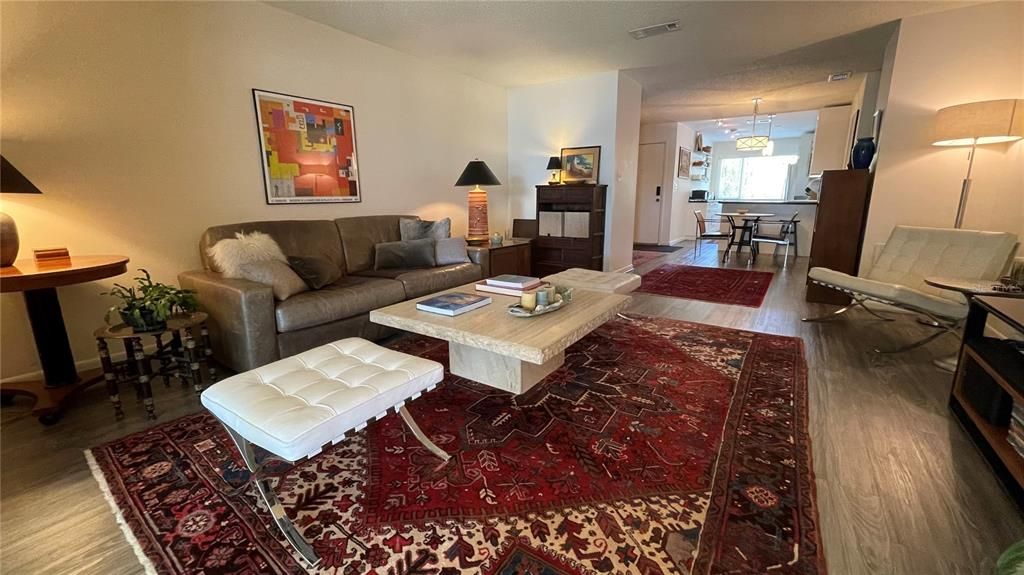 待售: $207,500 (2 贝兹, 2 浴室, 1152 平方英尺)