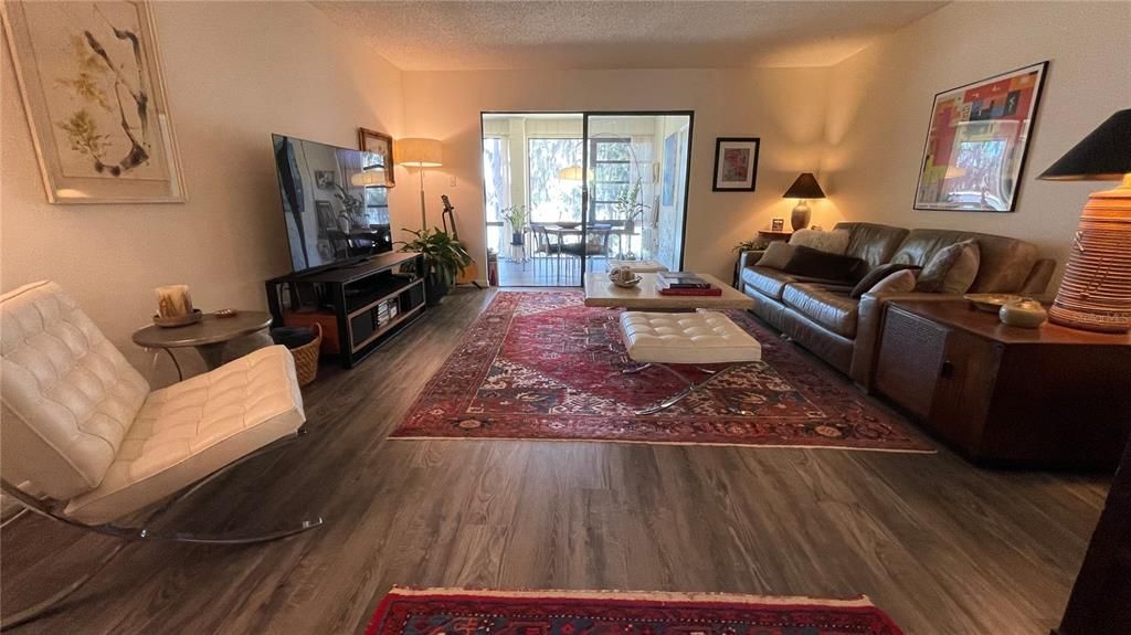 待售: $207,500 (2 贝兹, 2 浴室, 1152 平方英尺)