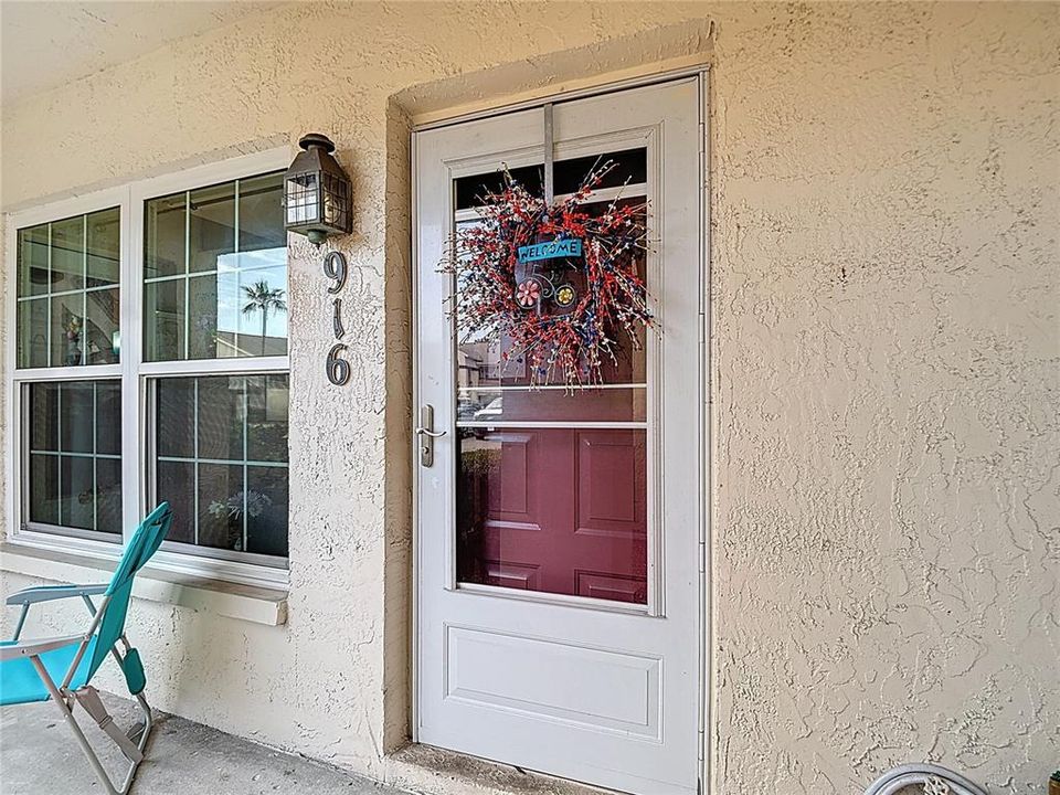 For Sale: $140,000 (2 beds, 1 baths, 925 Square Feet)