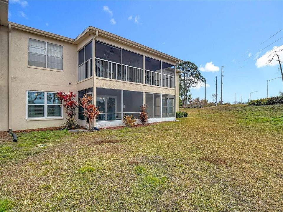 For Sale: $140,000 (2 beds, 1 baths, 925 Square Feet)