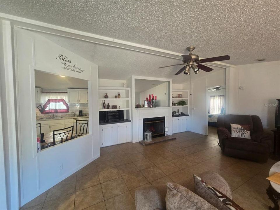 For Sale: $269,999 (3 beds, 2 baths, 1456 Square Feet)