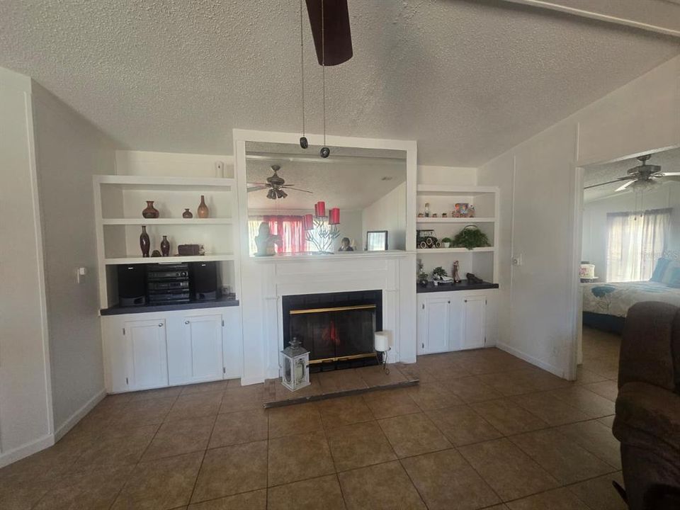 For Sale: $269,999 (3 beds, 2 baths, 1456 Square Feet)