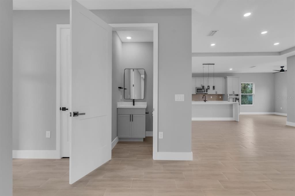 En Venta: $465,000 (3 camas, 2 baños, 2244 Pies cuadrados)