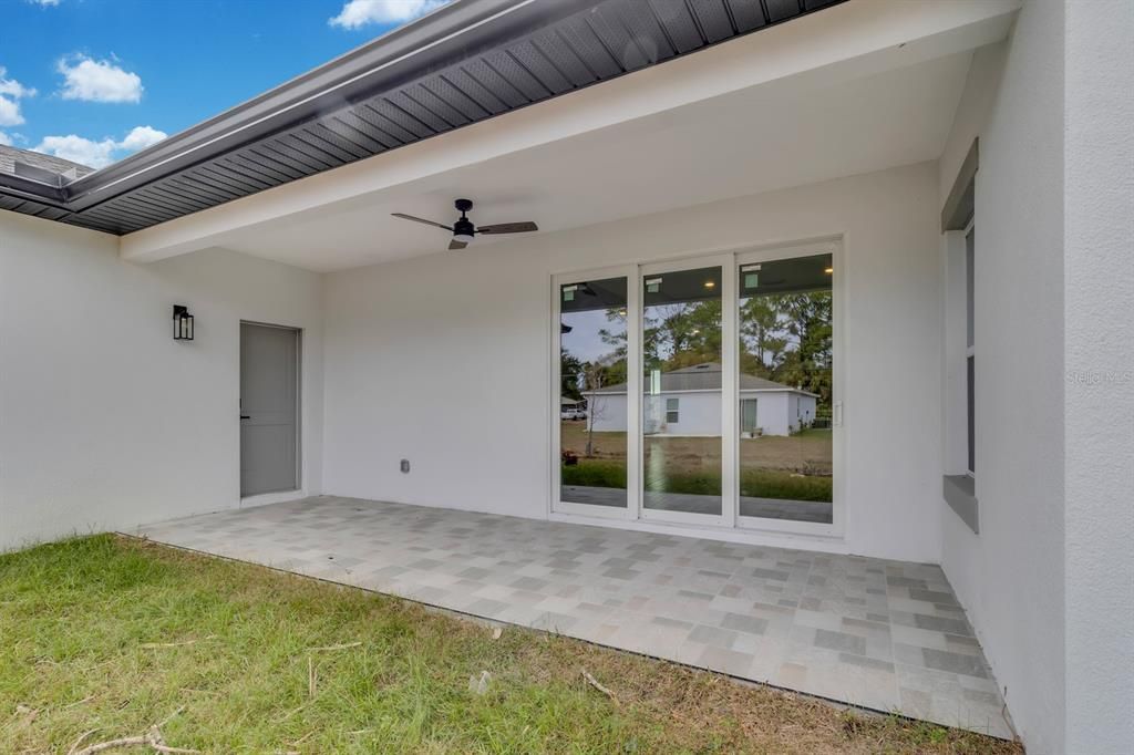 En Venta: $465,000 (3 camas, 2 baños, 2244 Pies cuadrados)