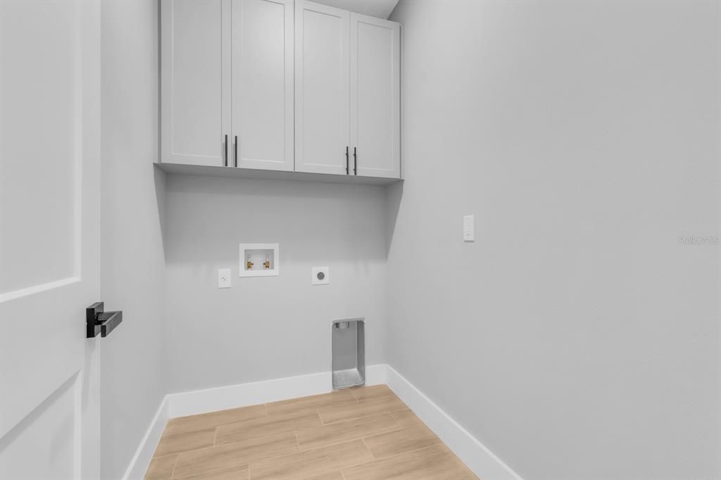 En Venta: $465,000 (3 camas, 2 baños, 2244 Pies cuadrados)