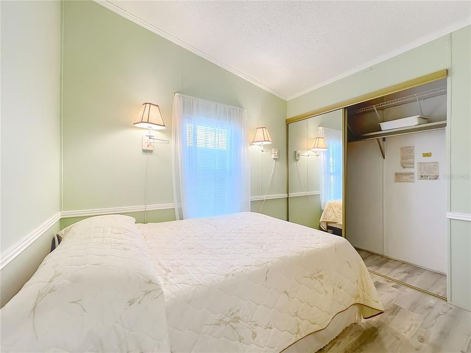 For Sale: $139,900 (2 beds, 2 baths, 768 Square Feet)