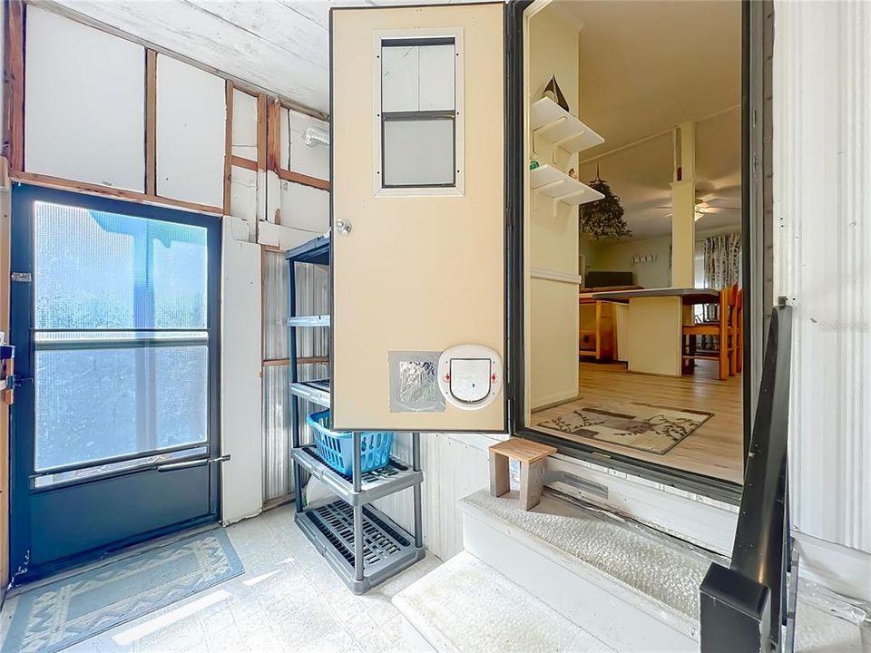 For Sale: $139,900 (2 beds, 2 baths, 768 Square Feet)