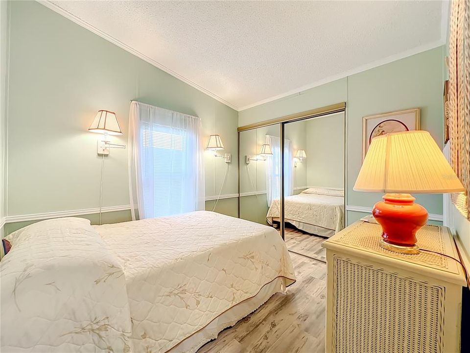 For Sale: $139,900 (2 beds, 2 baths, 768 Square Feet)