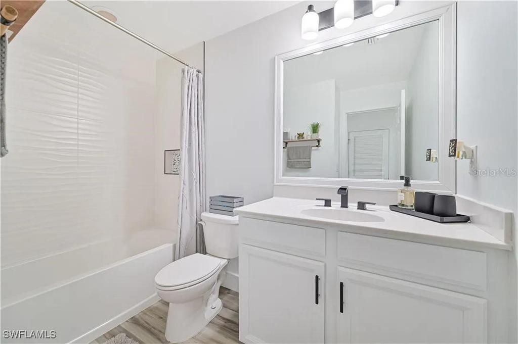En Venta: $369,800 (3 camas, 2 baños, 2018 Pies cuadrados)
