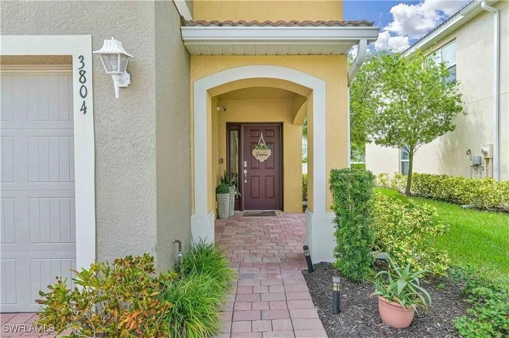 En Venta: $369,800 (3 camas, 2 baños, 2018 Pies cuadrados)