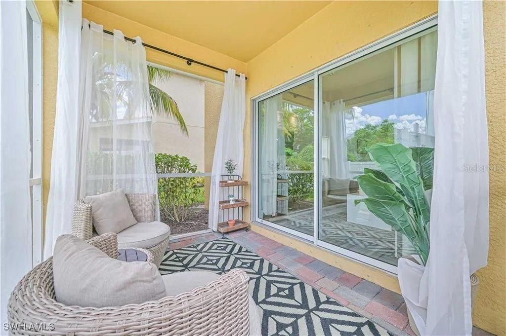 En Venta: $369,800 (3 camas, 2 baños, 2018 Pies cuadrados)