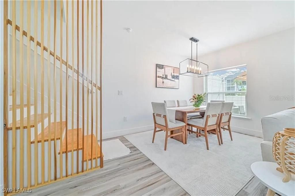En Venta: $369,800 (3 camas, 2 baños, 2018 Pies cuadrados)