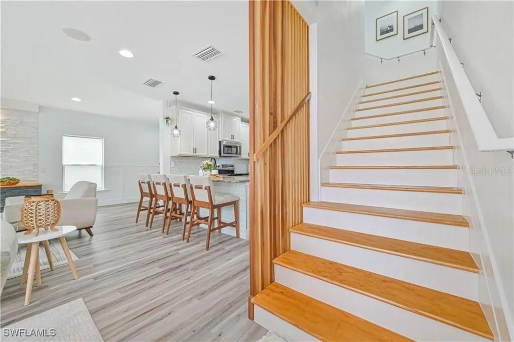 En Venta: $369,800 (3 camas, 2 baños, 2018 Pies cuadrados)