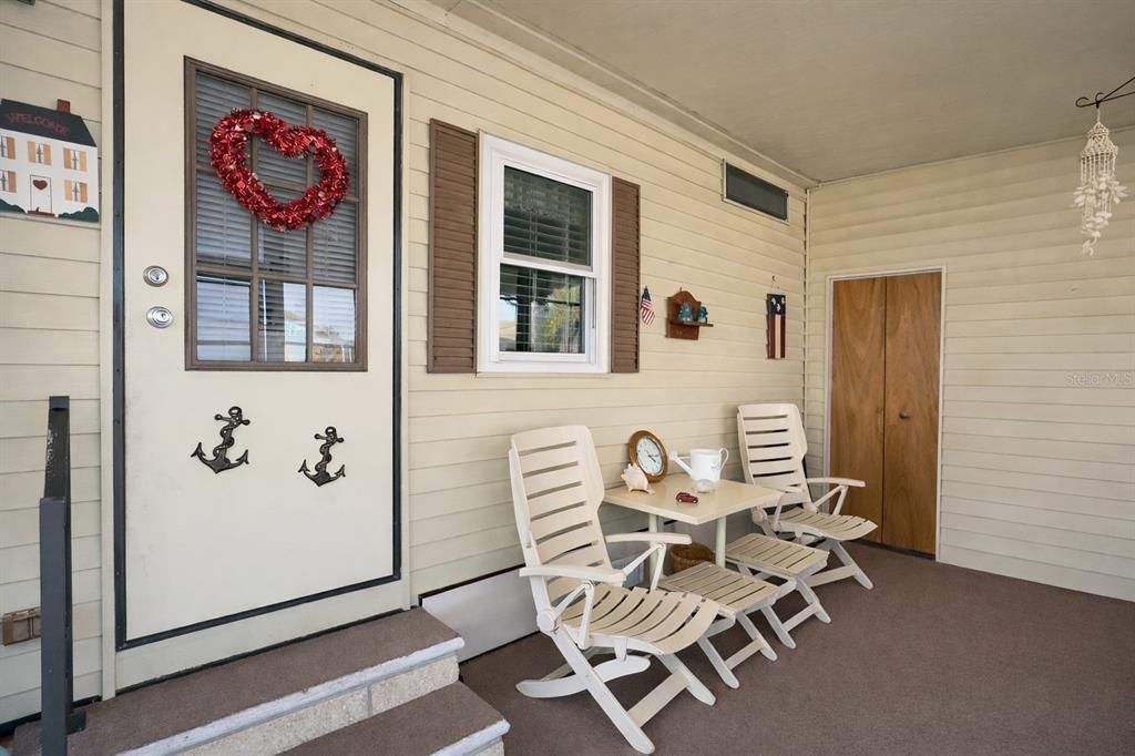 For Sale: $145,000 (2 beds, 2 baths, 1146 Square Feet)