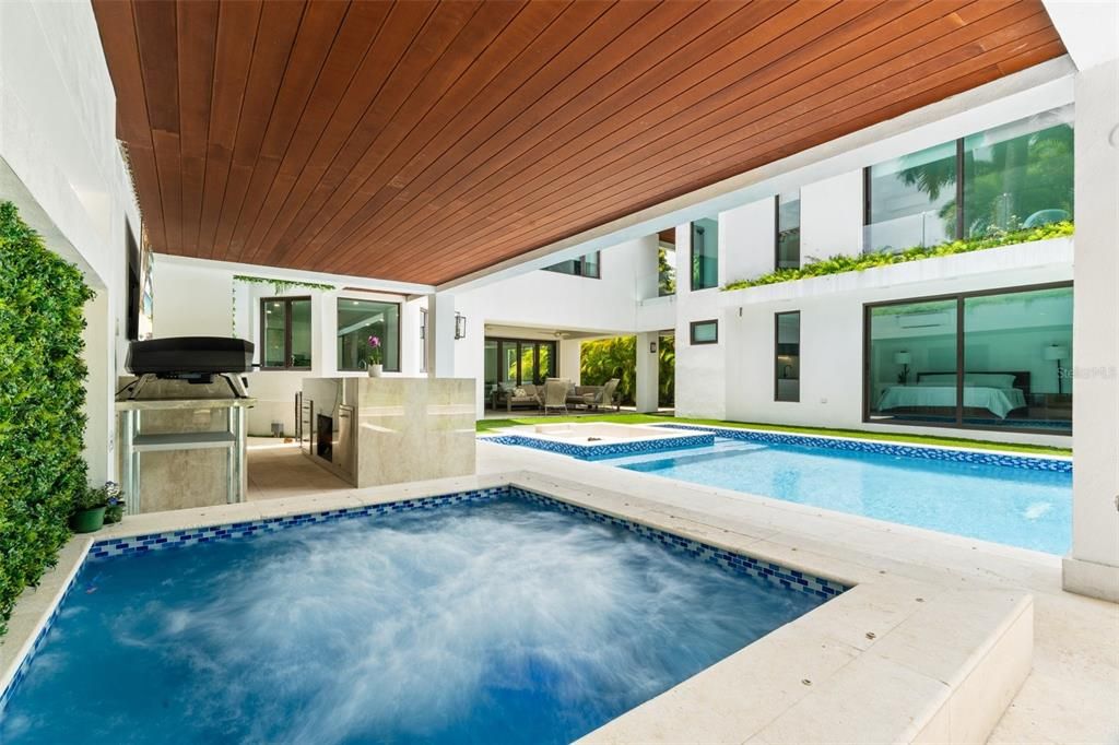 En Venta: $9,495,000 (8 camas, 6 baños, 7500 Pies cuadrados)