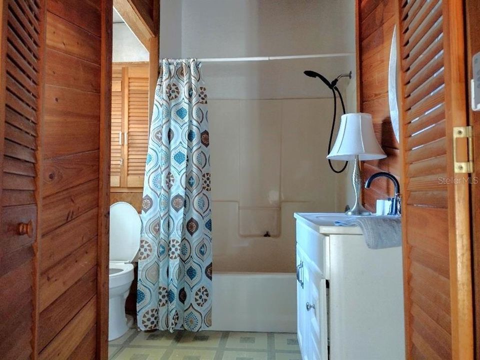 For Sale: $260,000 (2 beds, 2 baths, 1420 Square Feet)