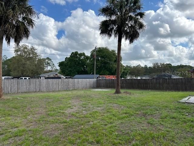 For Sale: $269,900 (3 beds, 1 baths, 955 Square Feet)