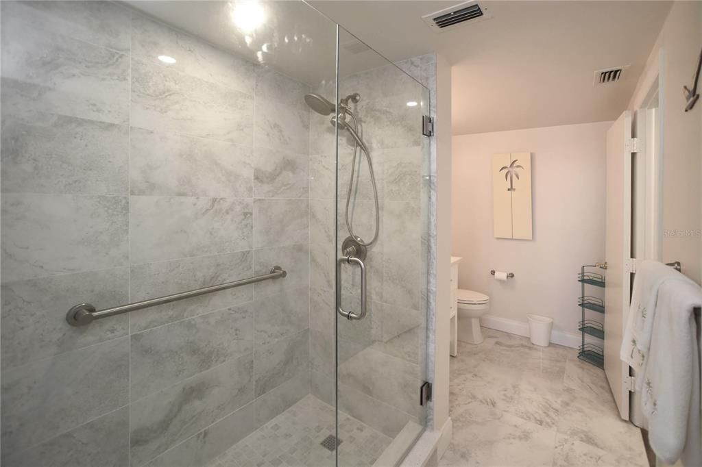 For Sale: $969,000 (2 beds, 2 baths, 1410 Square Feet)