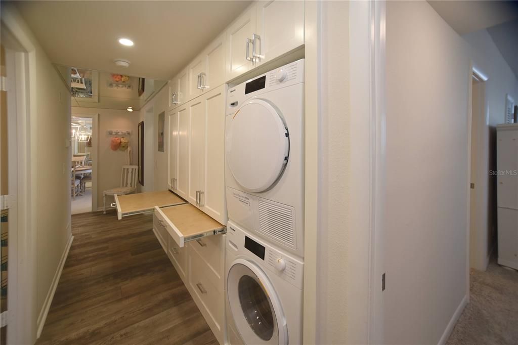 For Sale: $969,000 (2 beds, 2 baths, 1410 Square Feet)