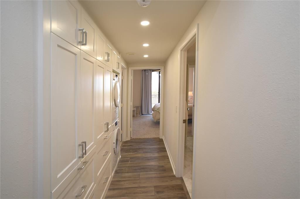 For Sale: $969,000 (2 beds, 2 baths, 1410 Square Feet)