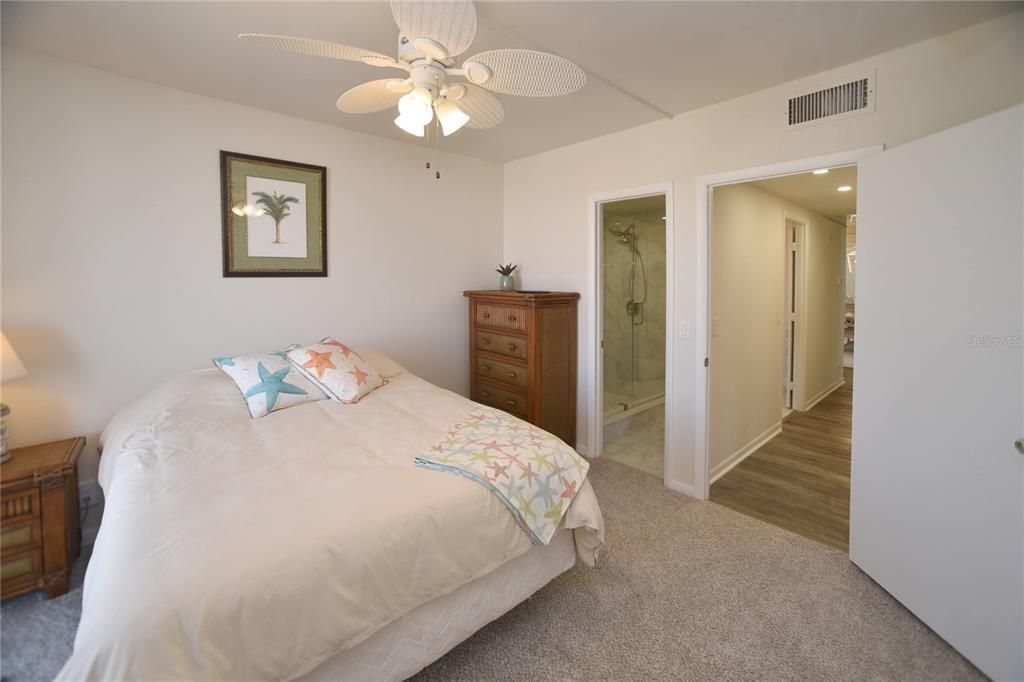 For Sale: $969,000 (2 beds, 2 baths, 1410 Square Feet)