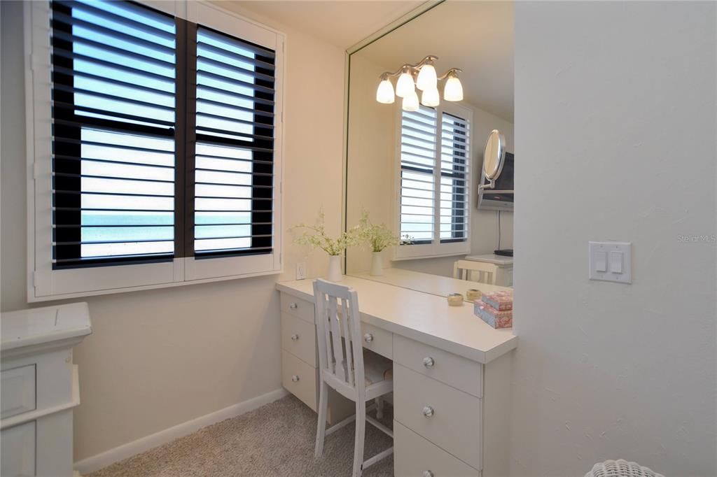 For Sale: $969,000 (2 beds, 2 baths, 1410 Square Feet)