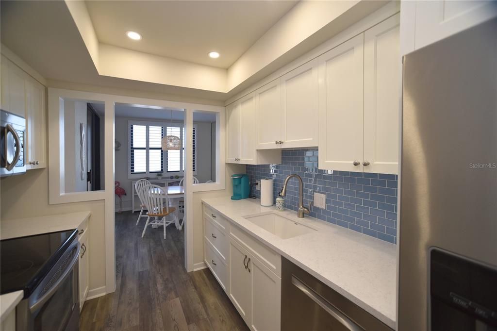 For Sale: $969,000 (2 beds, 2 baths, 1410 Square Feet)