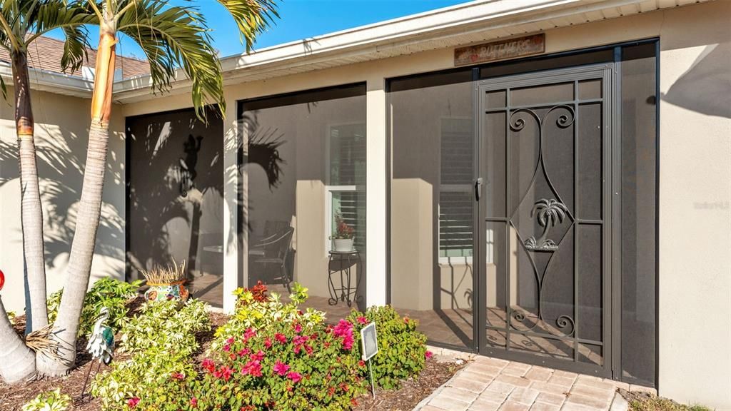 Под контрактом: $439,999 (3 спален, 2 ванн, 1715 Квадратных фут)