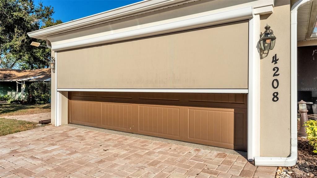 Под контрактом: $439,999 (3 спален, 2 ванн, 1715 Квадратных фут)