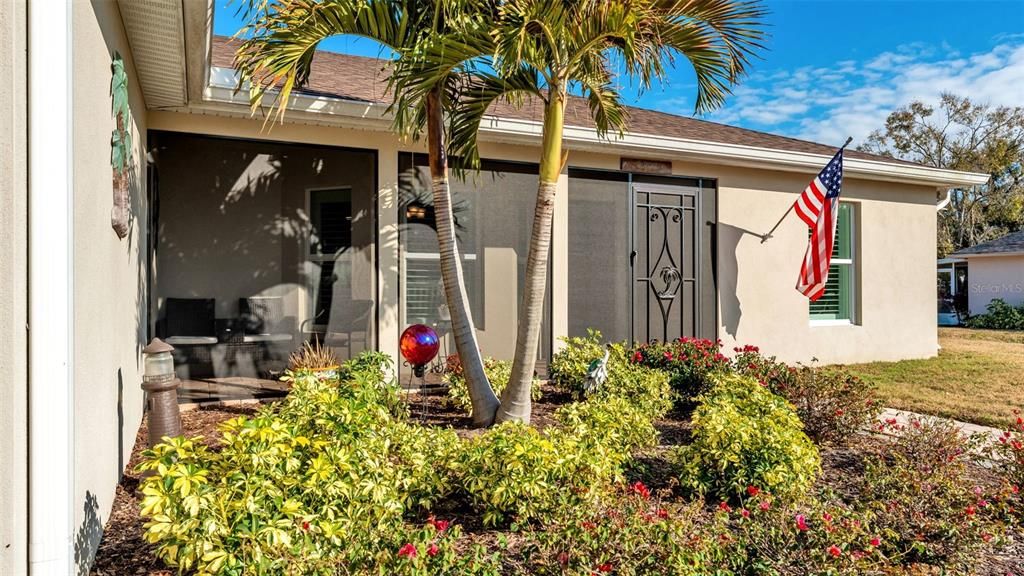 Под контрактом: $439,999 (3 спален, 2 ванн, 1715 Квадратных фут)