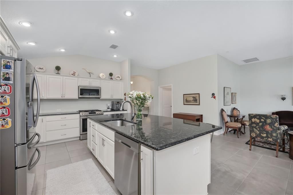 For Sale: $750,000 (3 beds, 3 baths, 2017 Square Feet)