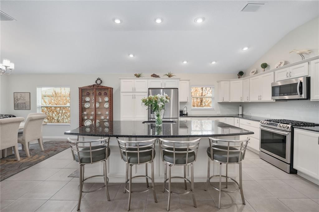 For Sale: $750,000 (3 beds, 3 baths, 2017 Square Feet)
