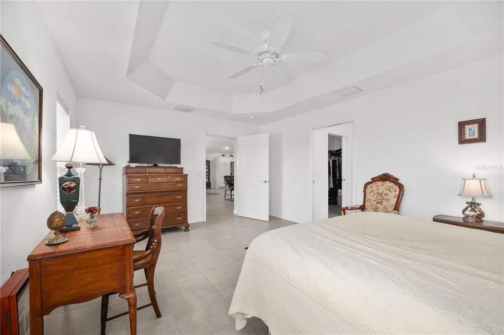 For Sale: $750,000 (3 beds, 3 baths, 2017 Square Feet)