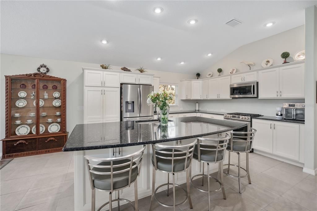 For Sale: $750,000 (3 beds, 3 baths, 2017 Square Feet)