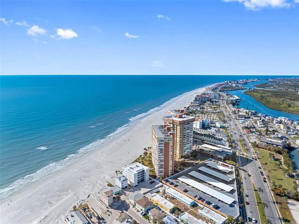 For Sale: $2,225,000 (4 beds, 3 baths, 3990 Square Feet)