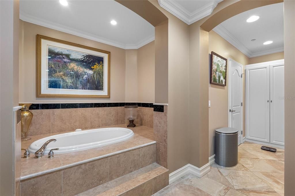For Sale: $2,225,000 (4 beds, 3 baths, 3990 Square Feet)