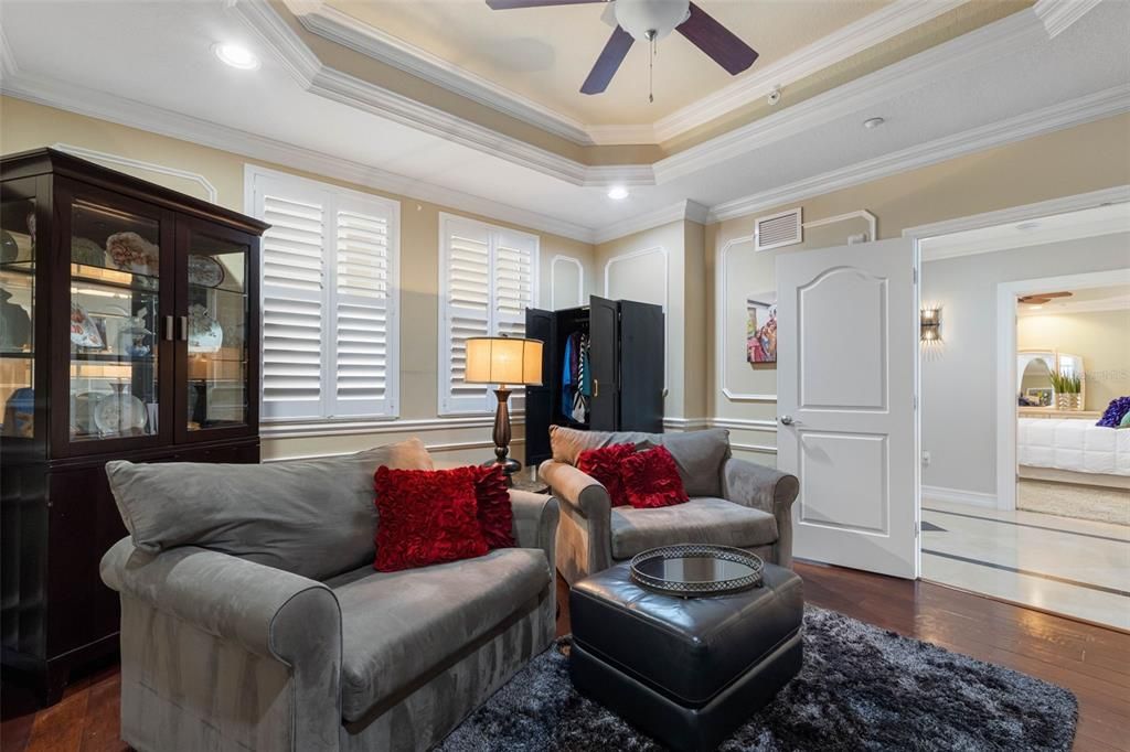 For Sale: $2,225,000 (4 beds, 3 baths, 3990 Square Feet)