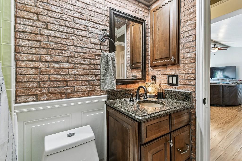 En Venta: $617,500 (5 camas, 3 baños, 3516 Pies cuadrados)
