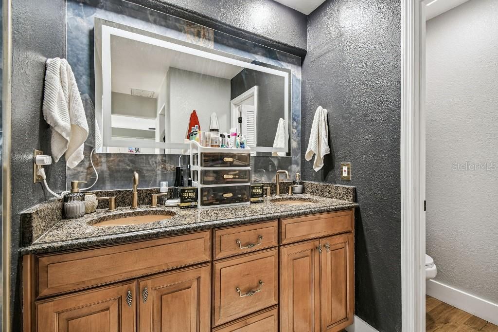 En Venta: $617,500 (5 camas, 3 baños, 3516 Pies cuadrados)