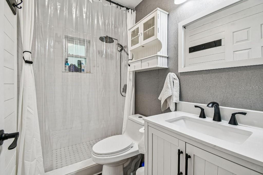 En Venta: $617,500 (5 camas, 3 baños, 3516 Pies cuadrados)