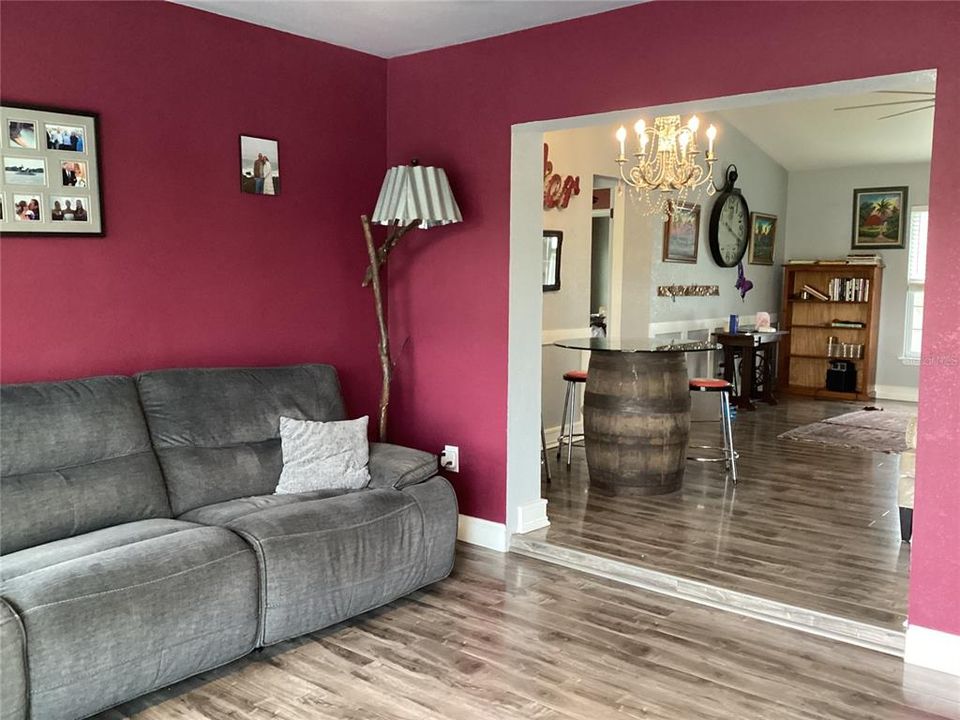 En Venta: $375,000 (3 camas, 2 baños, 1594 Pies cuadrados)