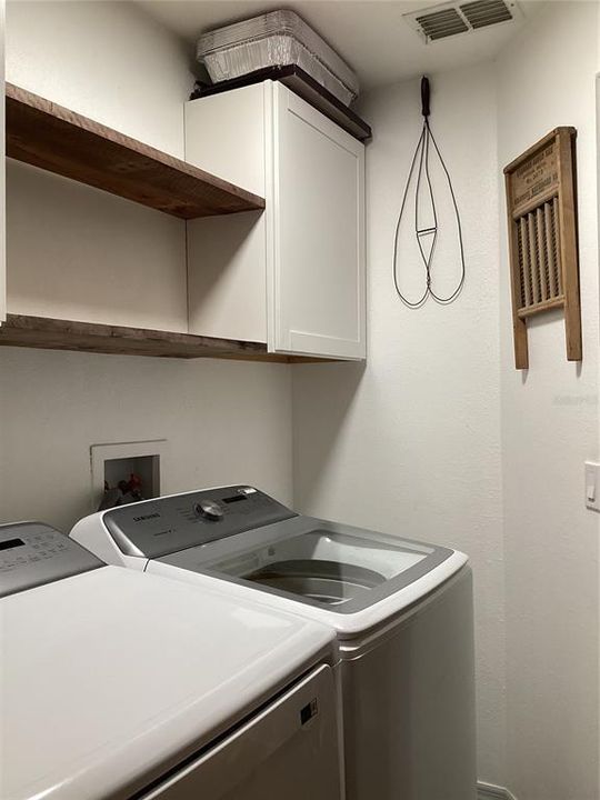 En Venta: $375,000 (3 camas, 2 baños, 1594 Pies cuadrados)
