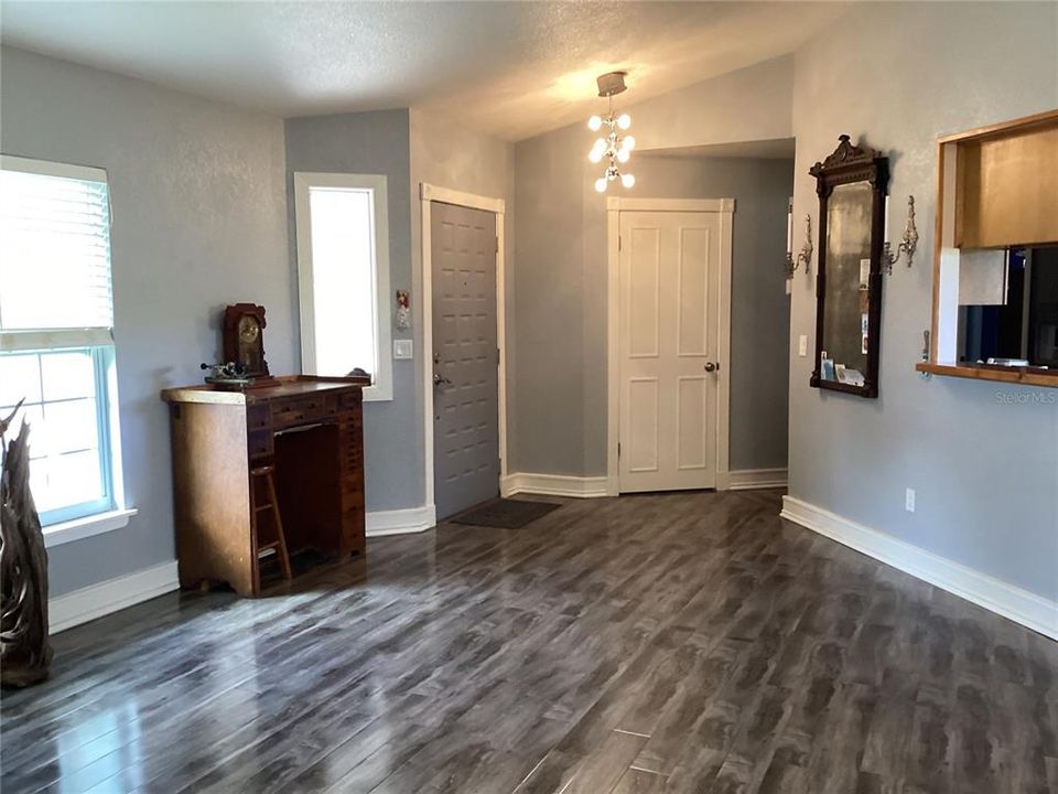En Venta: $375,000 (3 camas, 2 baños, 1594 Pies cuadrados)