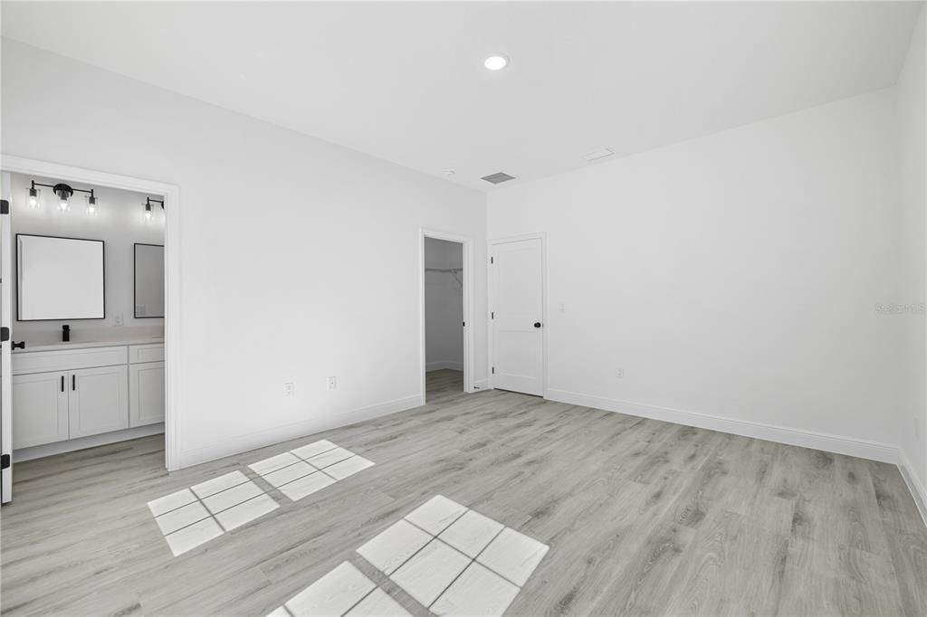 Active With Contract: $289,000 (4 beds, 2 baths, 1775 Square Feet)
