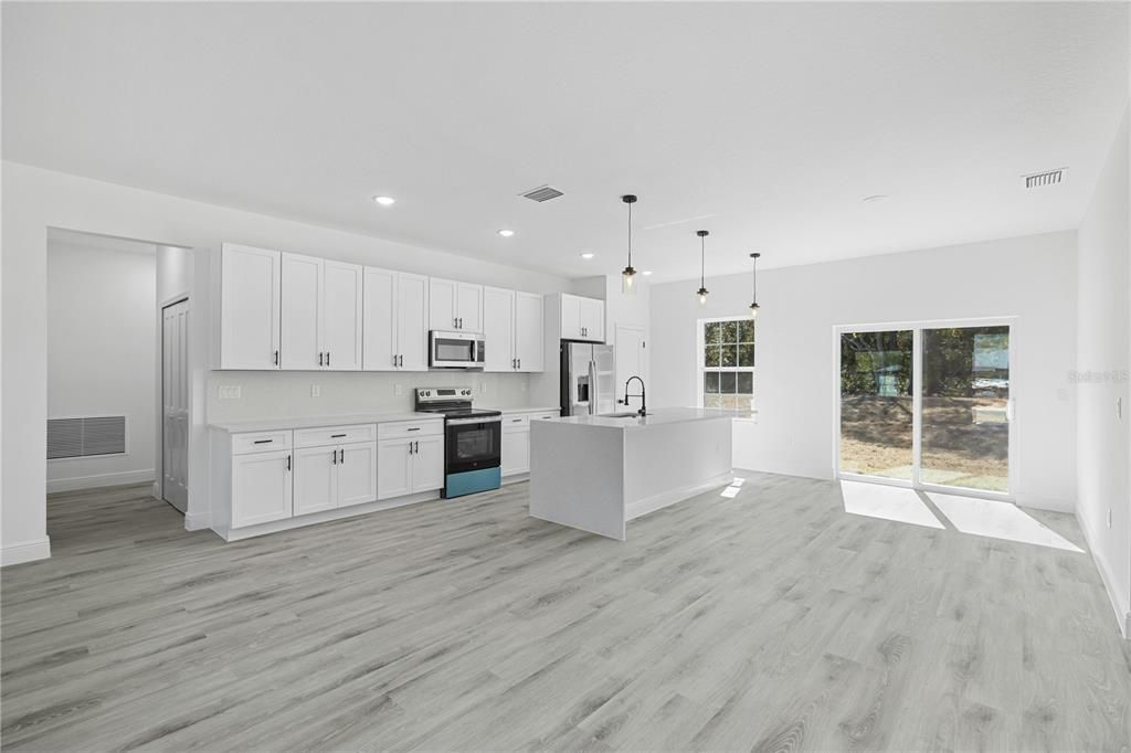 Active With Contract: $289,000 (4 beds, 2 baths, 1775 Square Feet)
