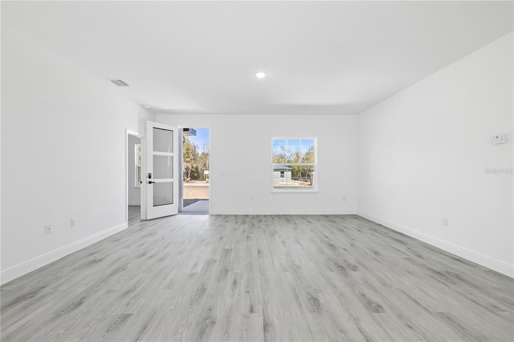 Active With Contract: $289,000 (4 beds, 2 baths, 1775 Square Feet)
