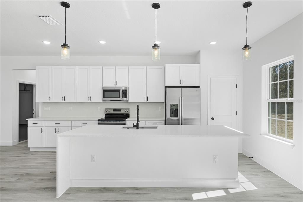 Active With Contract: $289,000 (4 beds, 2 baths, 1775 Square Feet)