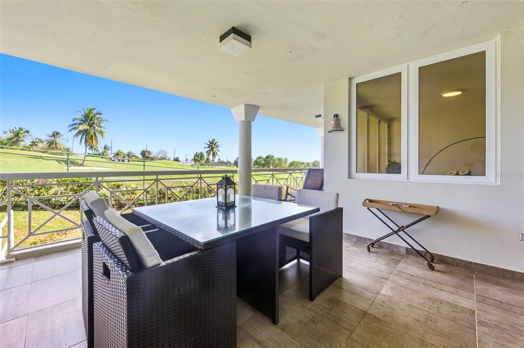 For Sale: $1,100,000 (3 beds, 3 baths, 1943 Square Feet)